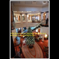 18391 452 Grand Lobby Rueckfahrt nach New York an Bord QM2 - Karibikkreuzfahrt 2010.jpg